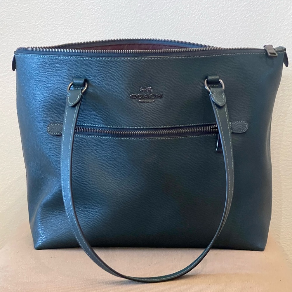 COACH Gallery Tote Crossgrain Leather Shoulder Bag